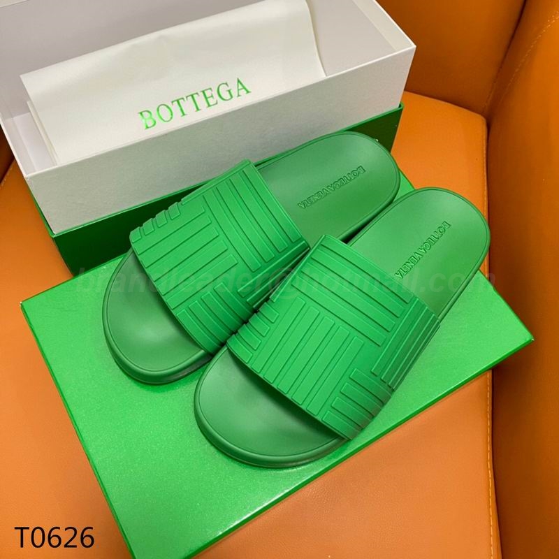 Bottega Veneta Men's Slippers 24